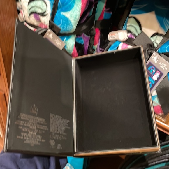 Disney Parks The Haunted Mansion Secret Book Box - Picture 3 of 3